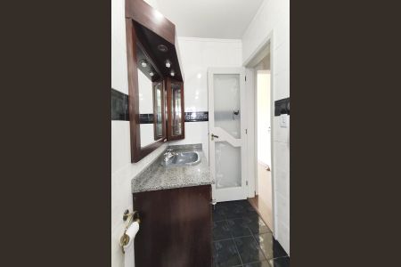 Casa à venda com 102m², 4 quartos e 2 vagasBanheiro 3