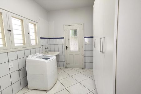 Casa à venda com 102m², 4 quartos e 2 vagasÁrea de Serviço