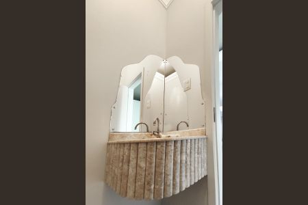 Casa à venda com 102m², 4 quartos e 2 vagasLavabo