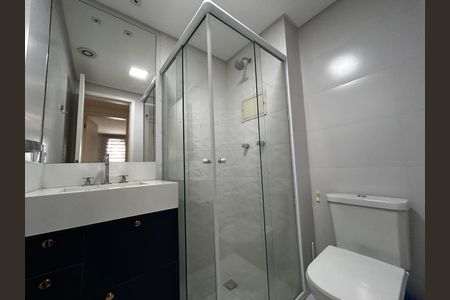 Apartamento à venda com 83m², 2 quartos e 2 vagas Apartamento à venda com 83m², 2 quartos e 2 vagasBanheiro da Suíte