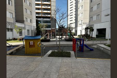 Apartamento à venda com 83m², 2 quartos e 2 vagas Apartamento à venda com 83m², 2 quartos e 2 vagasÁrea Comum - Playground