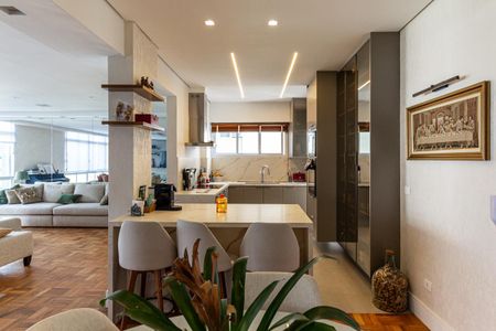 Apartamento à venda com 220m², 3 quartos e 2 vagas Apartamento à venda com 220m², 3 quartos e 2 vagasCozinha