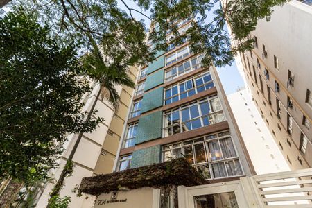 Apartamento à venda com 220m², 3 quartos e 2 vagas Apartamento à venda com 220m², 3 quartos e 2 vagasFachada