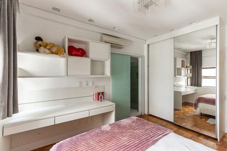 Apartamento à venda com 220m², 3 quartos e 2 vagas Apartamento à venda com 220m², 3 quartos e 2 vagasQuarto da Suíte 3