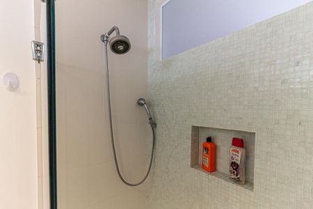 Apartamento à venda com 220m², 3 quartos e 2 vagas Apartamento à venda com 220m², 3 quartos e 2 vagasBanheiro da Suíte 3