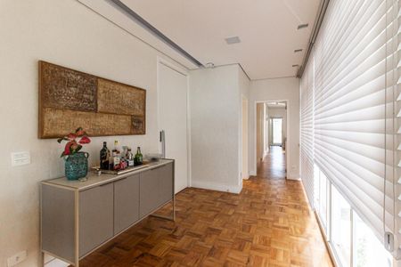 Apartamento à venda com 220m², 3 quartos e 2 vagas Apartamento à venda com 220m², 3 quartos e 2 vagasEntrada da Sala