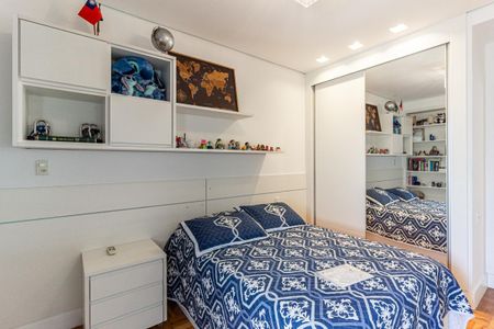Apartamento à venda com 220m², 3 quartos e 2 vagas Apartamento à venda com 220m², 3 quartos e 2 vagasQuarto da Suíte 2