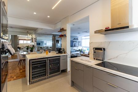 Apartamento à venda com 220m², 3 quartos e 2 vagas Apartamento à venda com 220m², 3 quartos e 2 vagasCozinha