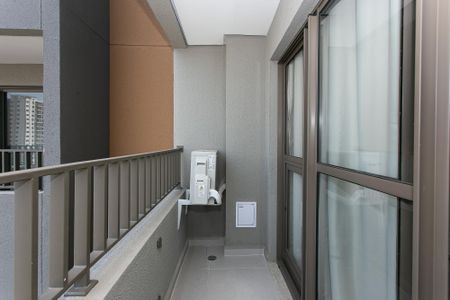 Apartamento à venda com 23m², 1 quarto e sem vaga Apartamento à venda com 23m², 1 quarto e sem vagaVaranda