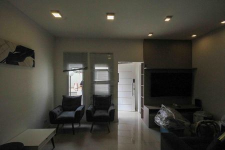 Casa para alugar com 150m², 3 quartos e 2 vagasSala