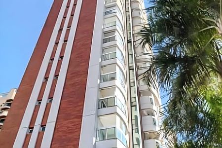 Apartamento à venda com 225m², 4 quartos e 6 vagas