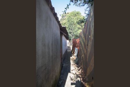 Casa à venda com 75m², 3 quartos e 7 vagas Casa à venda com 75m², 3 quartos e 7 vagasQuintal