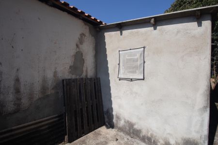 Casa à venda com 75m², 3 quartos e 7 vagas Casa à venda com 75m², 3 quartos e 7 vagasQuintal