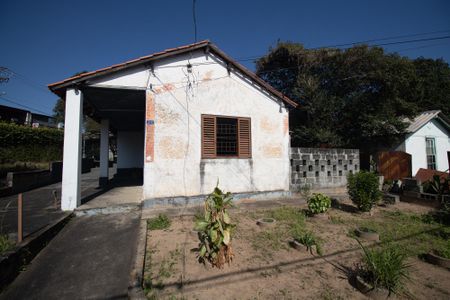 Casa à venda com 75m², 3 quartos e 7 vagas Casa à venda com 75m², 3 quartos e 7 vagasQuintal