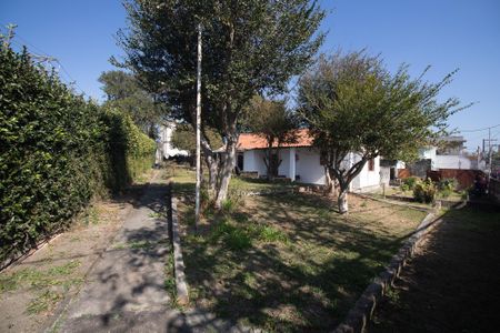 Casa à venda com 75m², 3 quartos e 7 vagas Casa à venda com 75m², 3 quartos e 7 vagasQuintal