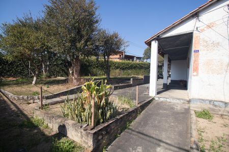 Casa à venda com 75m², 3 quartos e 7 vagas Casa à venda com 75m², 3 quartos e 7 vagasQuintal