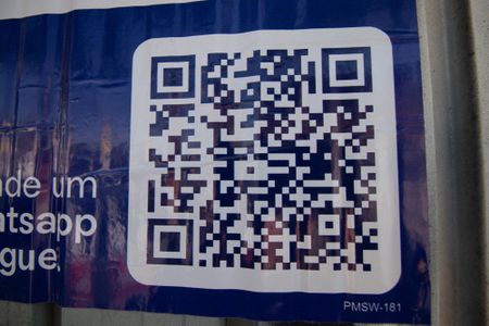 Casa à venda com 75m², 3 quartos e 7 vagas Casa à venda com 75m², 3 quartos e 7 vagasPlaca