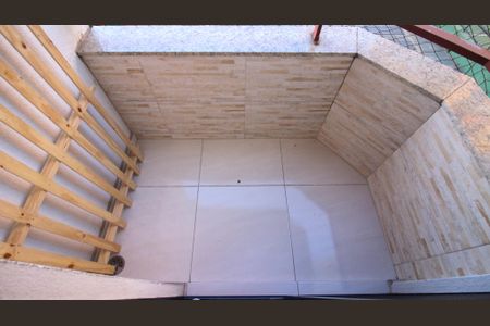 Apartamento à venda com 77m², 2 quartos e 1 vaga Apartamento à venda com 77m², 2 quartos e 1 vagaVaranda