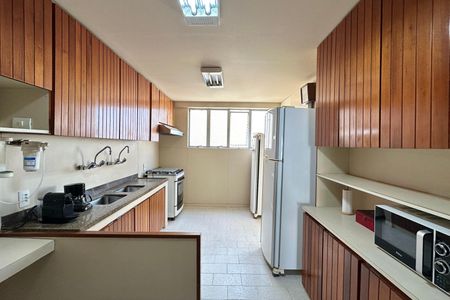 Apartamento para alugar com 208m², 3 quartos e 3 vagasCozinha