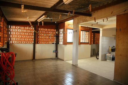 Casa à venda com 240m², 3 quartos e 3 vagasÁrea de serviço