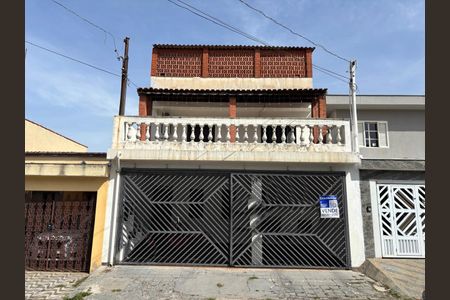 Casa à venda com 240m², 3 quartos e 3 vagasFachada