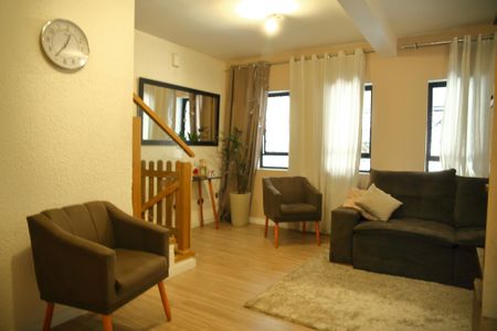 Casa à venda com 240m², 3 quartos e 3 vagasSala