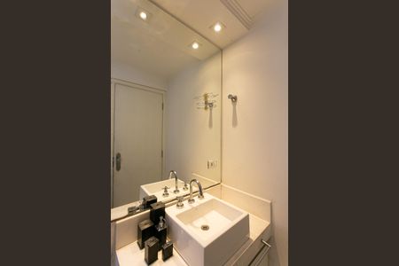 Apartamento à venda com 96m², 3 quartos e 1 vagaBanheiro da Suíte