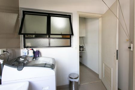 Apartamento à venda com 96m², 3 quartos e 1 vagaÁrea de Serviço