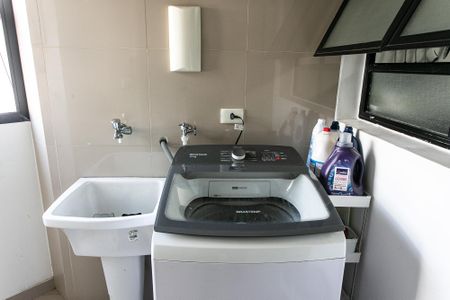 Apartamento à venda com 96m², 3 quartos e 1 vagaÁrea de Serviço