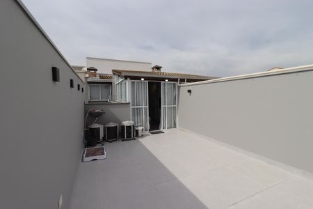 Apartamento à venda com 100m², 2 quartos e 1 vagaÁrea de Serviço