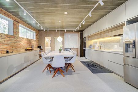 Casa à venda com 281m², 2 quartos e 2 vagas
