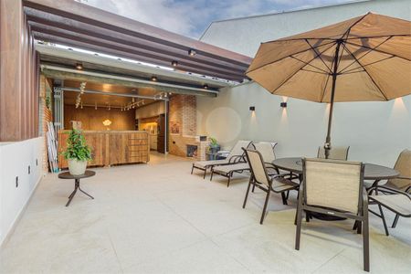 Casa à venda com 281m², 2 quartos e 2 vagas