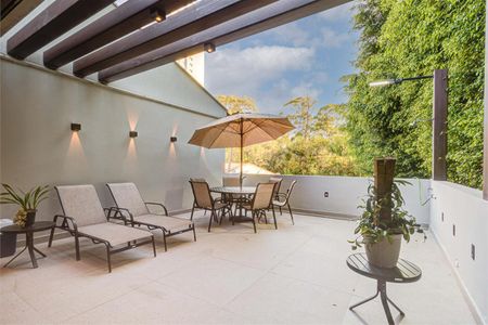 Casa à venda com 281m², 2 quartos e 2 vagas