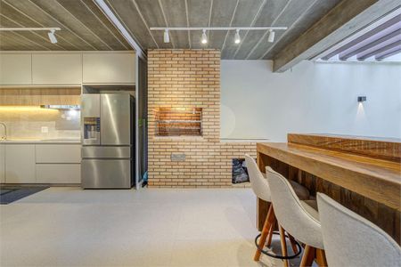 Casa à venda com 281m², 2 quartos e 2 vagas