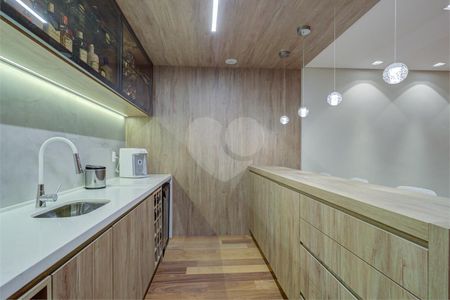 Casa à venda com 281m², 2 quartos e 2 vagas