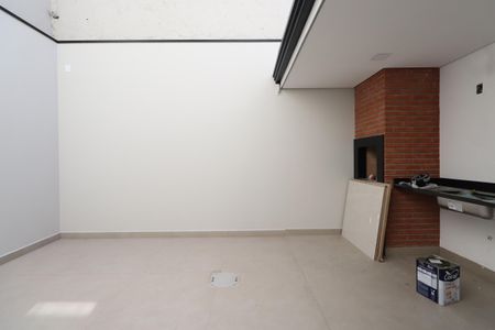 Casa à venda com 205m², 3 quartos e 4 vagasChurrasqueira