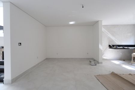 Casa à venda com 205m², 3 quartos e 4 vagasCopa