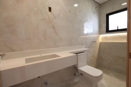 Casa à venda com 205m², 3 quartos e 4 vagasBanheiro da Suíte 2