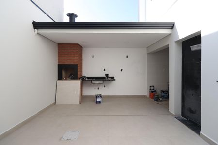 Casa à venda com 205m², 3 quartos e 4 vagasChurrasqueira