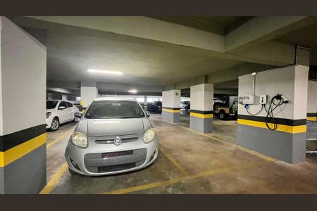 Apartamento à venda com 138m², 3 quartos e 4 vagas