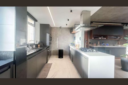 Apartamento à venda com 138m², 3 quartos e 4 vagas