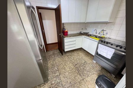 Apartamento à venda com 130m², 4 quartos e 2 vagas
