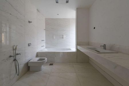 Casa à venda com 679m², 6 quartos e 6 vagas