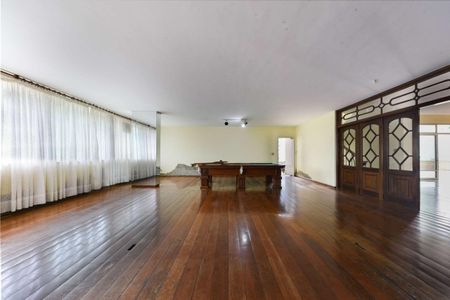 Casa à venda com 679m², 6 quartos e 6 vagas