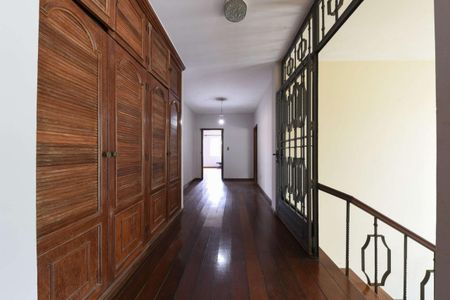 Casa à venda com 679m², 6 quartos e 6 vagas