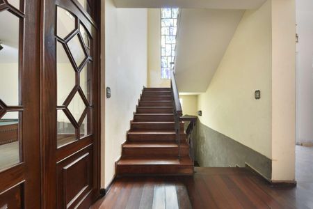 Casa à venda com 679m², 6 quartos e 6 vagas