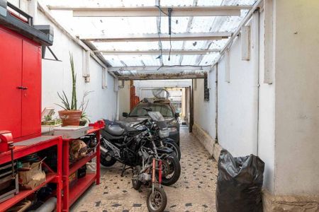 Casa à venda com 270m², 4 quartos e 7 vagas