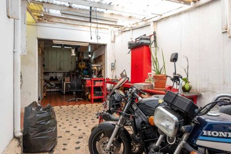 Casa à venda com 270m², 4 quartos e 7 vagas