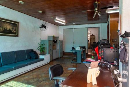 Casa à venda com 270m², 4 quartos e 7 vagas