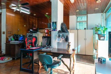 Casa à venda com 270m², 4 quartos e 7 vagas